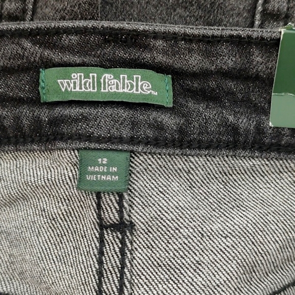 New High Rise Mom Distressed Black Jean Shorts Stretch 12 / 31 Wild Fable - Picture 7 of 8